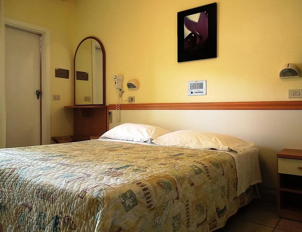 Hotel Fior Di Pino Pinarella