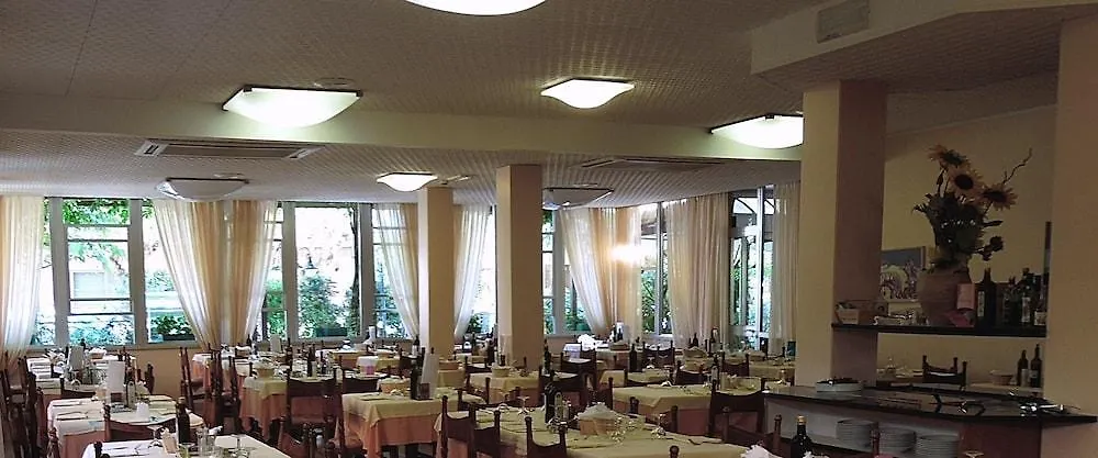 Hotel Fior Di Pino Pinarella